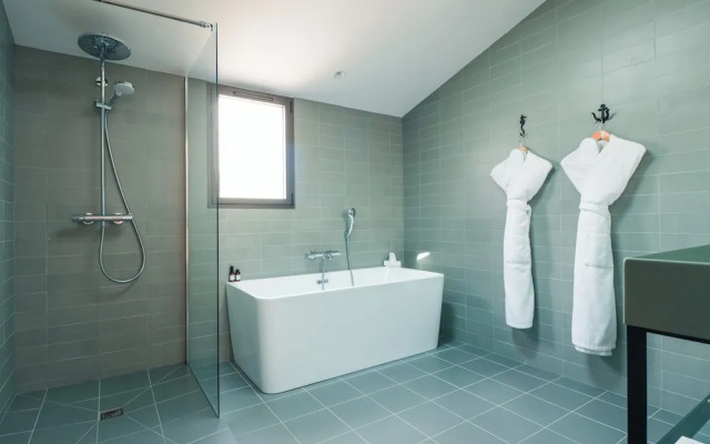 Les Hautes Mers - Fontenille Collection