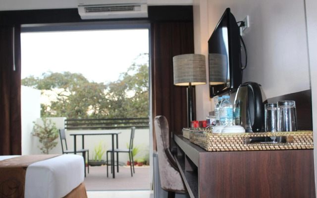 Kew Hotel