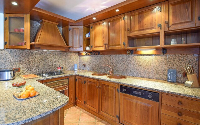 Amazing Home in Luino With 2 Bedrooms