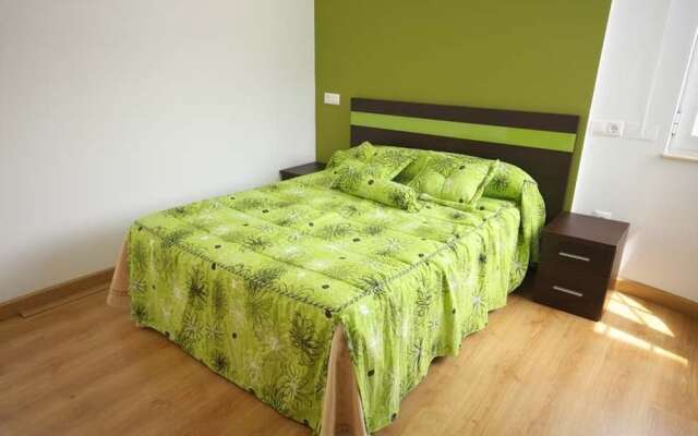 House - 3 Bedrooms with Sea views - 101983