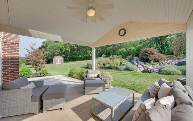 Game Room & Covered Patio: Hummelstown Hideaway
