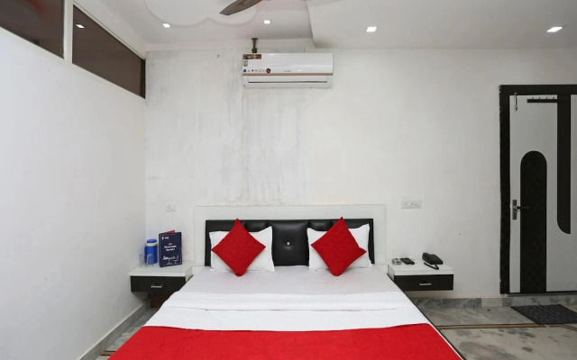 Hotel Mani Bhai Patel By OYO Rooms