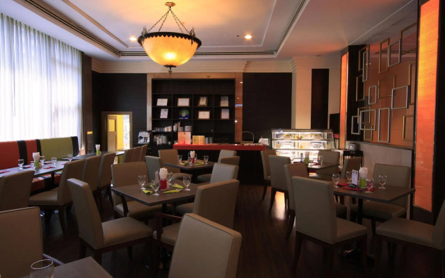 Karnmanee Palace Hotel