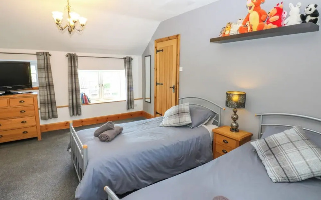 Moorhen House