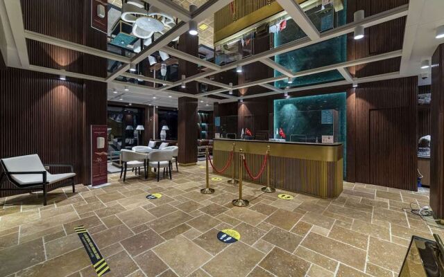 Marisstone Hotel Villa