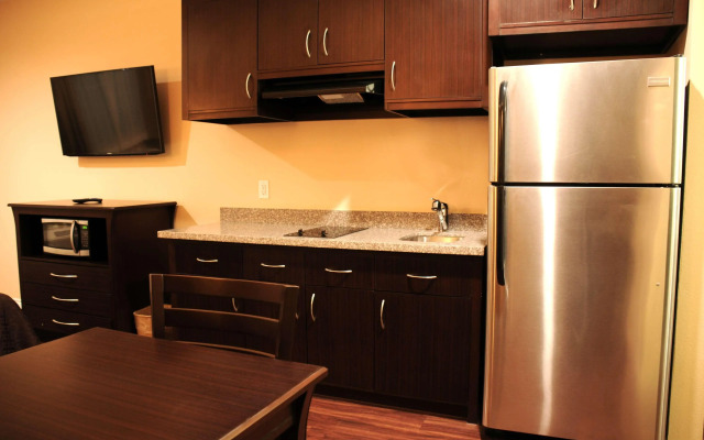 Americas Best Value Inn Houston at FM 529