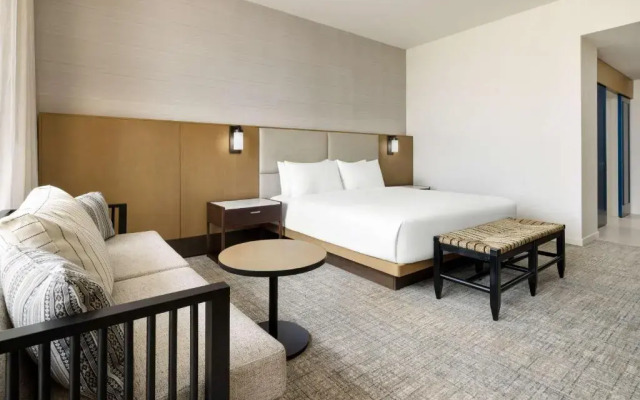 Hotel Santiago, Curio Collection by Hilton