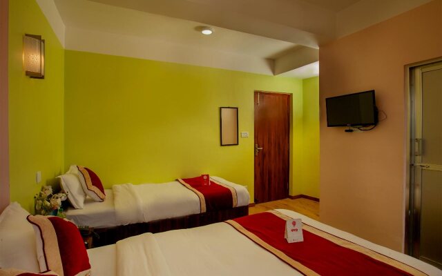 Hotel Cirrus by OYO Rooms