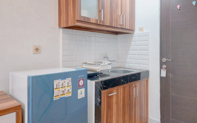 Comfy And Homey Studio At Sky View Apartment