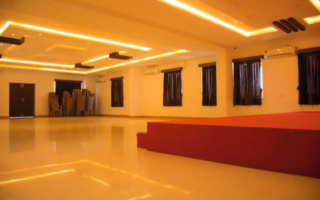 MRT Grand Residency