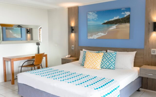 Turtle Cove Beach Resort - Adults Only