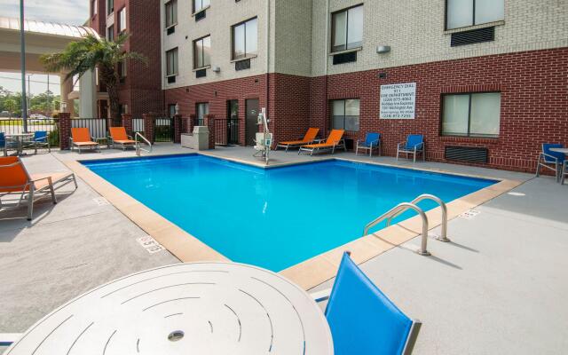 Holiday Inn Express & Suites Ocean Springs by IHG