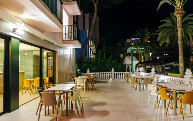 Apartamentos Palm Court