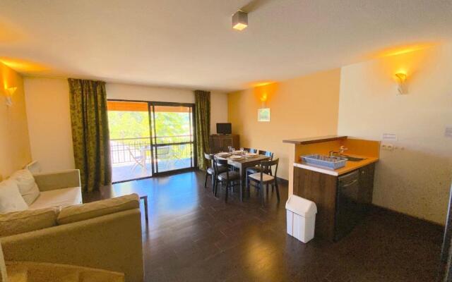 Duplex dans résidence avec Piscine et Sauna