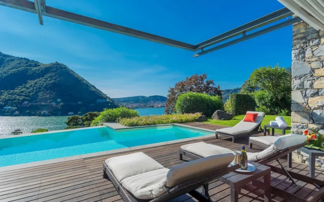 Villa Infinity in Como