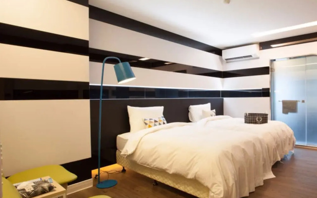 Yanold Fashion Spring House