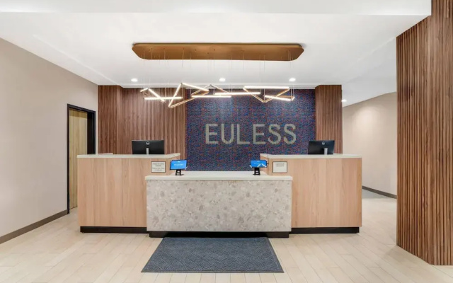 Cambria Hotel Euless - DFW Airport South