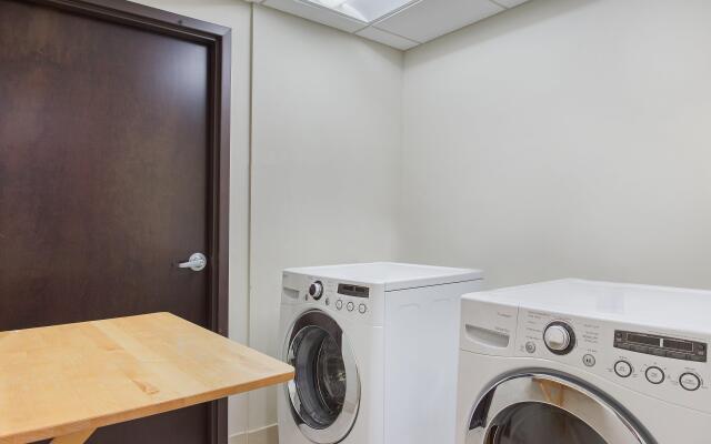 Holiday Inn Louisville Airport - Fair/Expo by IHG