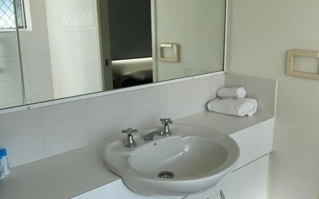 Bayviews & Harbourview Holiday Apartments