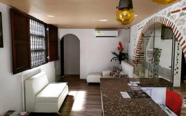 CL-7 Habitación con balcón en Getsemaní