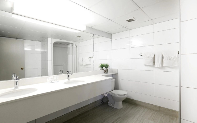 Canad Inns Destination Centre Club Regent Casino Hotel