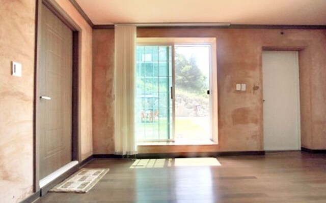 Pyeongchang Pink House Pension