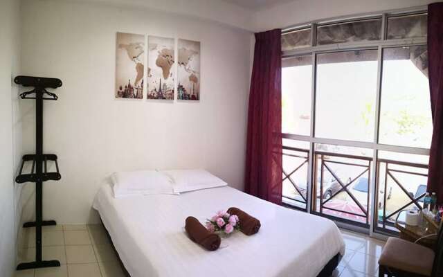 Riverbank Dungun Guesthouse & Cafe