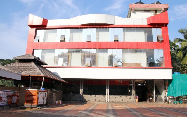 OYO 23423 Hotel Malabar Palace