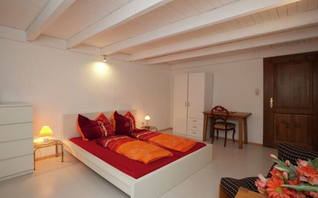 Charming Apartment in Weißenhof Near the Forest