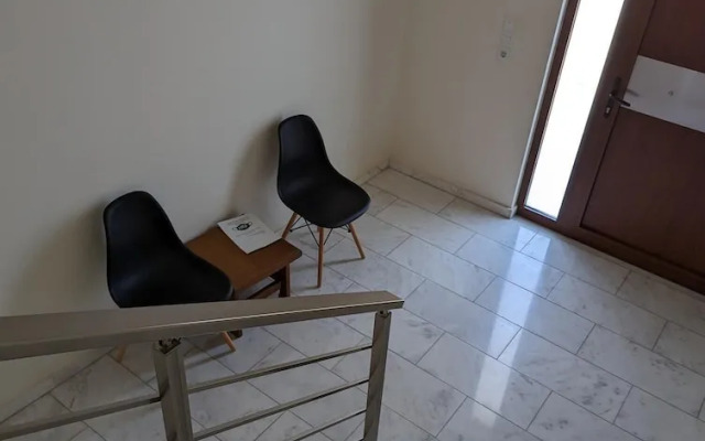 Samaras Apartments in Kamena Vourla