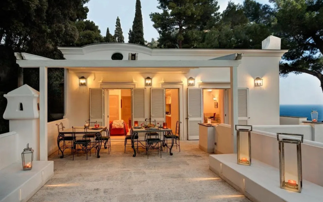 Villa Bougainvillea - Luxury Capri Villa With Views