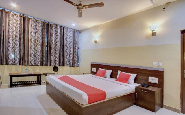 Rathneshwari Residency By OYO Rooms