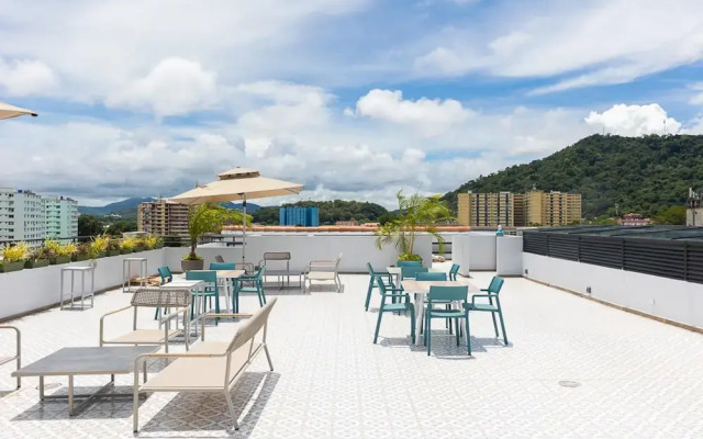 The Travelers Condo by Acomodo