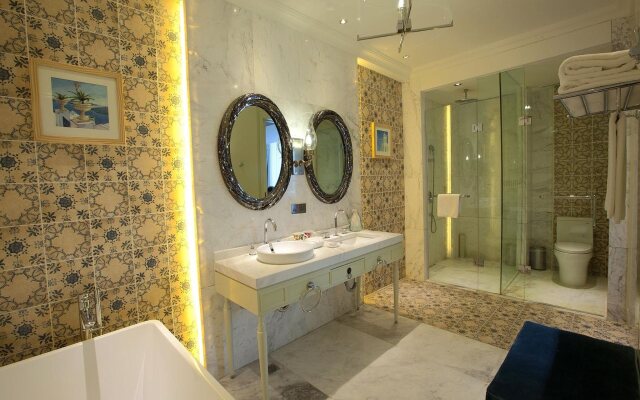 Huaqing Aegean Inter Hot Spring Resort