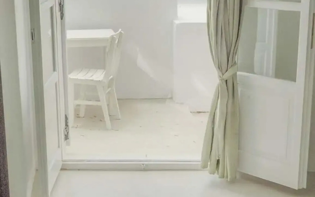 Loukas & Emma Eco Houses