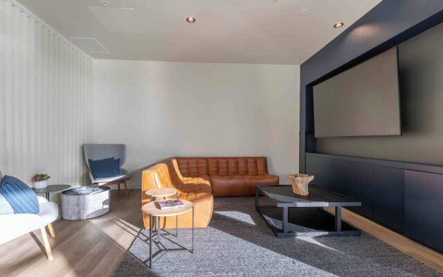 Marina Square Suites