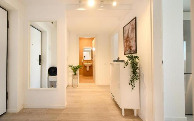 SUGAR RUSH - Modern 1BR Apt with Balcony