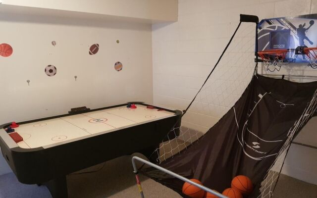 Four Bedroom Pool Home - 1513 IOT - Vusa