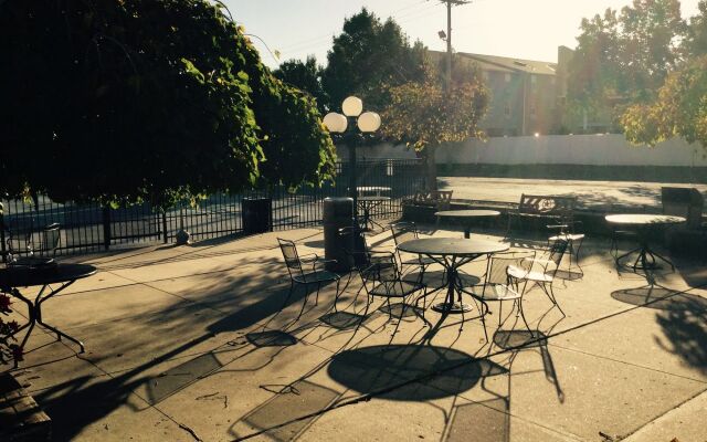 American Inn North Kansas City