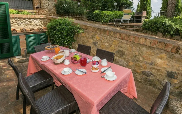 Cozy Holiday Home With Pool in Sienna Italy