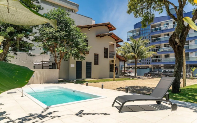 Casa alto padrão com piscina 15 pessoas