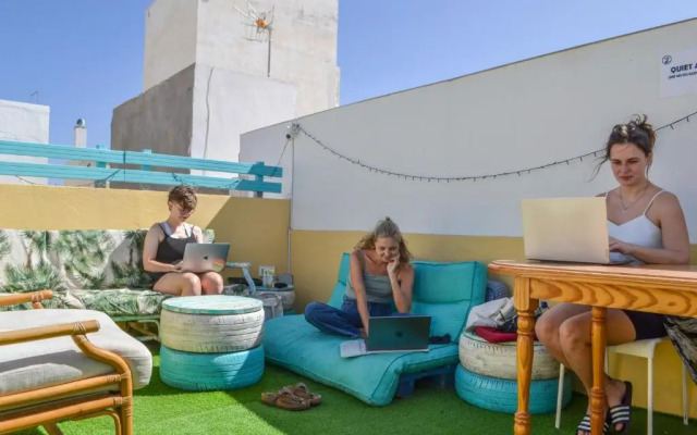 Acosta El Medano 2 Bedrooms 2 mins beach