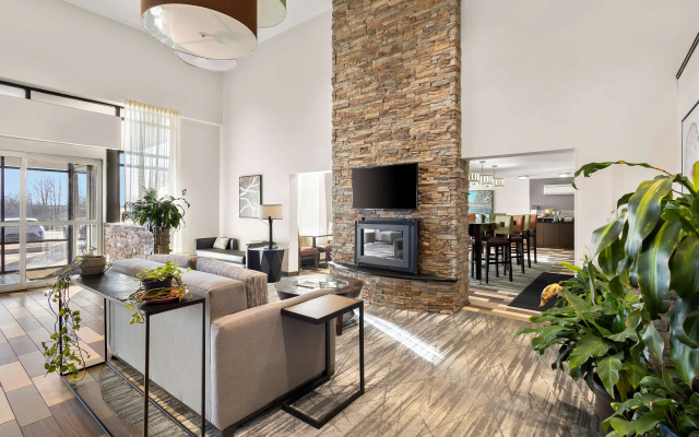 Best Western Luxbury Inn Fort Wayne