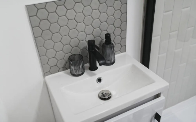 Garmoyle Road Flat 2