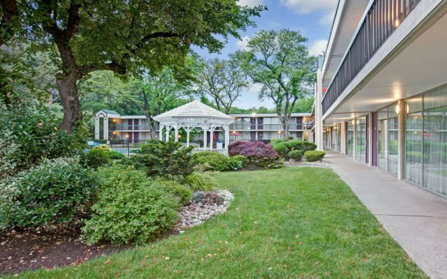 Ramada Wayne Fairfield Area