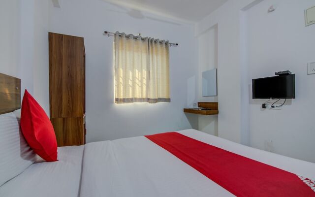 Varcity Comforts by OYO Rooms