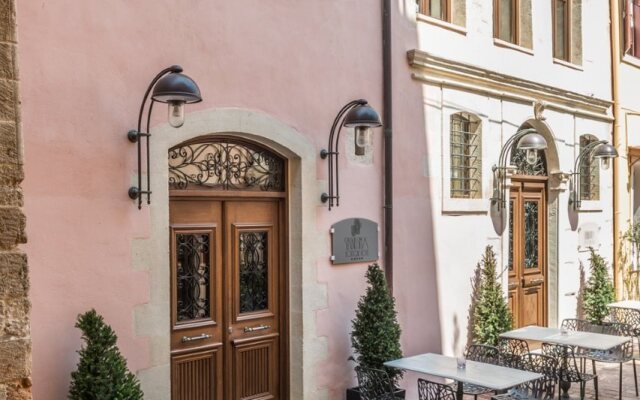 Serenissima Boutique Hotel