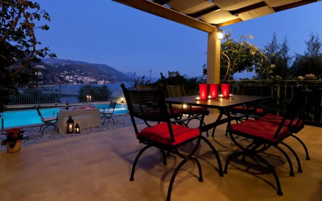 Parathalasso Villas