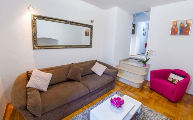 Purple Rain Apartment