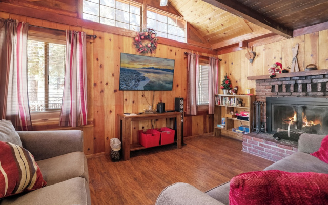 Little Bear Hug Home